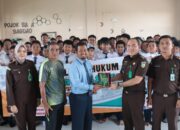 Kejati Kepri Gelar Jaksa Masuk Sekokah di SMP IT Al-Madinah, Ajak Siswa dan Guru  “Jauhi Napza dan Bullying”. 