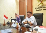 Gubernur Sumatera Selatan (Sumsel) H Herman Deru menerima audiensi Minister Counsellor, Ekonomi, Investasi, dan Infrastruktur Australian Embassy Jonathan Gilbert