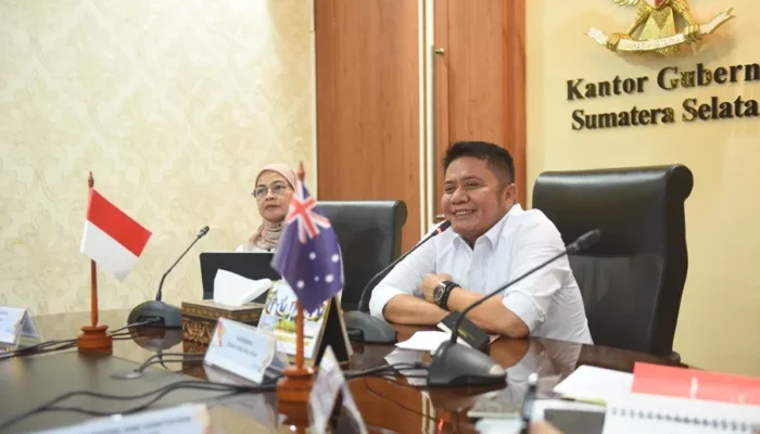 Gubernur Sumatera Selatan (Sumsel) H Herman Deru menerima audiensi Minister Counsellor, Ekonomi, Investasi, dan Infrastruktur Australian Embassy Jonathan Gilbert