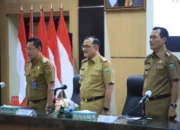 Sekretaris Daerah (Sekda) Provinsi Sumatera Selatan (Sumsel) Drs. H. Edward Candra, M.H., secara resmi membuka rapat pembahasan substansi Rancangan Peraturan Daerah (Raperda) tentang Rencana Tata Ruang Wilayah (RTRW) Kabupaten Muara Enim tahun 2025-2045