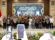 Sertijab Kepala BPK Perwakilan Provinsi Jawa Barat antara Widhi Widayat, S.E., M.Si., CA., CSFA, CFrA, ERMAP, GRCP, GRCA, Ak. dengan Eydu Oktain Panjaitan, S.E., M.M, Ak., CA, CSFA yang sebelumnya menjabat sebagai Kepala BPK Perwakilan Provinsi Sumatera Utara.