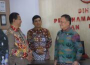 Wakil Bupati (Wabup) Lampung Barat Mad Hasnurin kecewa terhadap tingkat kehadiran pegawai di lingkungan Pemerintah Kabupaten Lampung Barat
