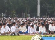  Gubernur Dedi Mulyadi Salat Idulfitri Bersama Ribuan Warga di Bandung , Gelar Open House di Bale Pakuan