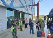 Optimalkan Sinergitas Tni Dan Polri, Sertu Salekan Babinsa Koramil Sananwetan Perkuat Pos Pam Lebaran Diterminal Patria