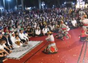 ABDI NAGRI NGANJANG KA WARGA,  Masyarakat Sangat Antusias Akses Layanan Publik dan Saksikan Wayang Golek di Bale Pakuan
