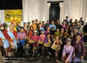 Suasana peringatan Hari Tari Dunia di Lawang Borotan Benteng Kuto Besak (BKB)