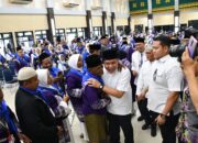 Labbaik Allahumma Labbaik, Sembari Melantunkan Talbiyah, Gubernur Herman Deru Lepas Keberangkatan Kloter 1 Embarkasi Palembang