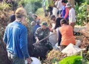 Gotong Royong Babinsa Sumberagung Dan Poktan Tirto Agung Bersihkan Saluran Air Untuk Kelancaran Irigasi