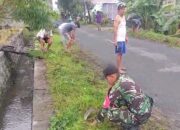 Jumat Bersih Bersama Babinsa Kelurahan Klampok Dan Warga, Kerja Bakti Wujudkan Lingkungan Bersih Dan Sehat