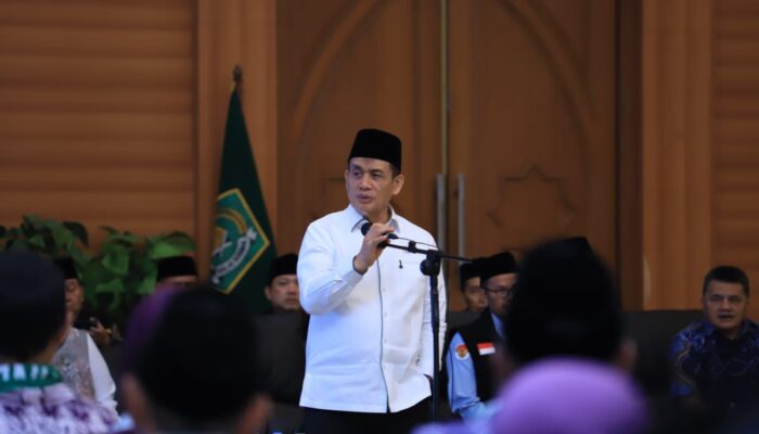 Dari Pengantar Jemaah hingga Menjadi Wamenag: Kisah Pelayanan Haji Romo Syafi’i