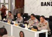 Forkopimda menggelar patroli gabungan skala besar sebagai langkah konkret menjaga stabilitas keamanan dan ketertiban Kota Bandung.