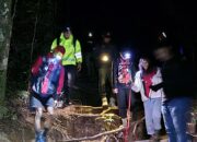 Polsek Pupuan Bersama Tim SAR Berhasil Mengevakuasi Pendaki Tersesat di Gunung Batukaru