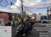Kapolsek Selemadeg Pimpin Pengalihan Arus Pasca Jalan Jebol Di Bajera