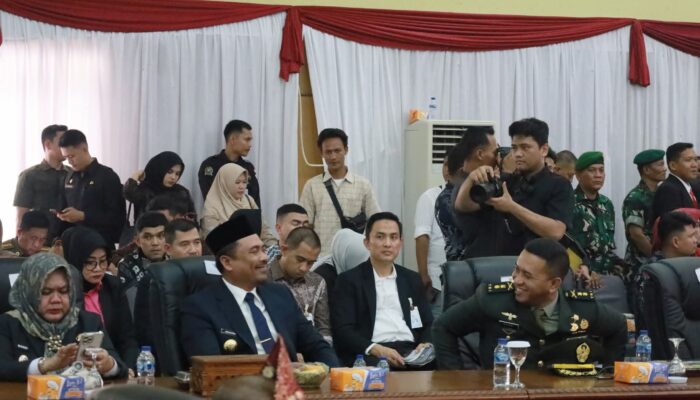 BUPATI ABUSAMA, HADIRI RAPAT PARIPURNA DPRD OKU DALAM RANGKA PERINGATAN HARI JADI KABUPATEN OKU KE 115 TAHUN 2025