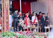 Sultan Palembang Darussalam, Sultan Mahmud Badaruddin (SMB) IV Jaya Wikrama RM Fauwaz Diradja SH, MK saat mengikuti upacara peringatan yang dipusatkan di Jakabaring Sport City