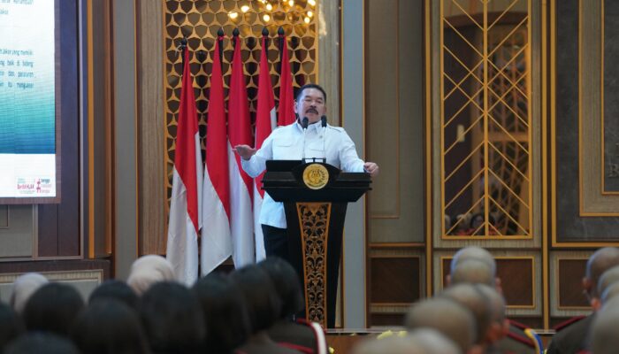 Jaksa Agung Berikan Pembekalan ke Peserta PPPJ Angkatan 82 Gelombang II Tahun 2025, Tekankan Karakter “JAKSA BERKUALITAS”