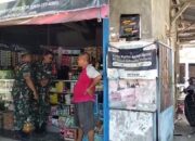 Babinsa Imbau Pemilik Warung Tidak Membuang Sampah Sembarangan Demi Kebersihan Lingkungan