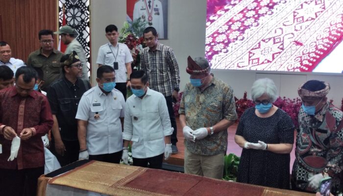 Songket Limar Bunga Cogan Berusia Seabad Kembali ke Palembang Setelah Puluhan Tahun di Australia, Ini Tanggapan Sultan Palembang