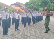 Babinsa Latih Kepemimpinan Siswa SMPN 2 Teras Boyolali, Cetak Calon Pemimpin Muda Berkarakter