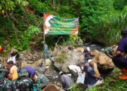 TNI AD Gelar Karya Bakti Bersihkan Sungai di Ampel Boyolali dalam Rangka Hari Juang TNI AD ke-80