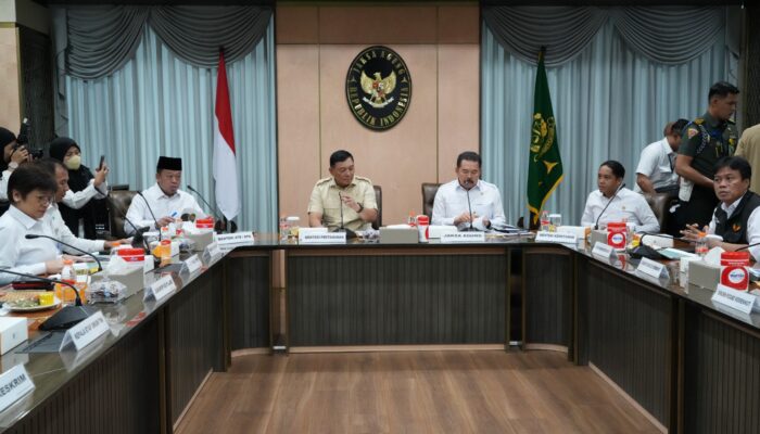 Tim Satgas PKH Rapat Koordinasi Terkait Hasil Investigasi Bencana Provinsi Aceh, Sumatera Utara dan Sumatera Barat