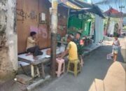 Segelas Kopi Panas, Jadi Sarana Kedekatan Babinsa Kemlayan Dengan Warga Binaan