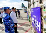 Menko Polkam Apresiasi Kinerja Kru Pesawat Pengiriman Logistik Bencana