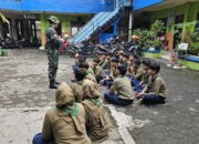 Babinsa Tipes Beri Motivasi Siswa SMP Muhammadiyah 6 Mengenal Profesi TNI
