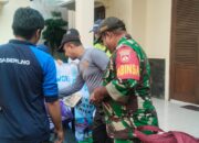 Babinsa Joyotakan dan Staf Kelurahan Kerja Bakti Bersama