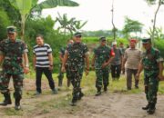 Dandim 0808/Blitar Dampingi Danrem 081/DSJ kunjungi Lokasi Sasaran Pembangunan Jembatan Gantung Di Blitar