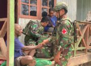 Pos Parim Satgas Yonif 751/VJS Gelar Pengobatan Door to Door di Kampung Kakopom