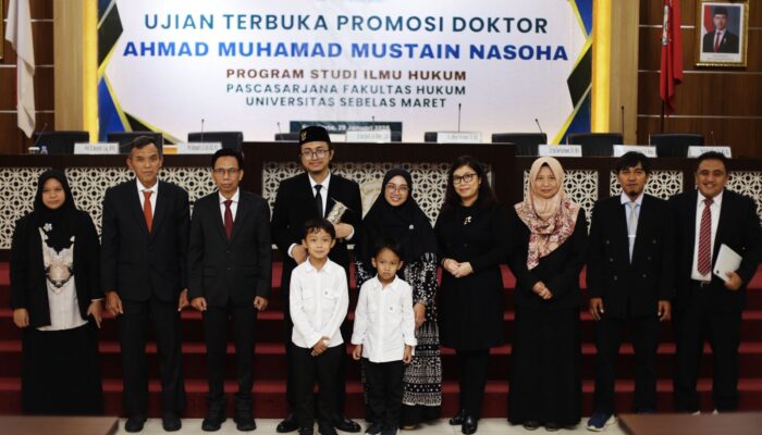 Gus Mustain Nasoha Ciptakan Teori Hukum Baru ” Islamic Sociological Jurisprudence Theory” , raih Doktor dengan Predikat Summa Cum Laude