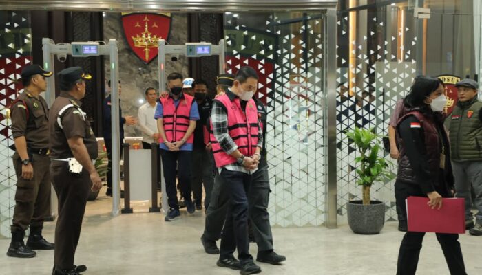 Tim Penyidik JAM PIDSUS Menetapkan 11 Orang Tersangka dalam Perkara Ekspor CPO dan Turunannya (POME) Periode 2022-2024