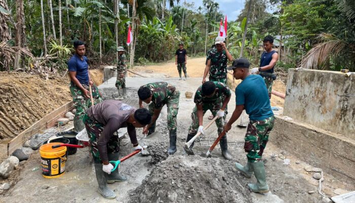 Aksi Cepat Prajurit Yonzipur 5/ABW Tuntaskan Jembatan Aramco di Langkahan Pasca Banjir
