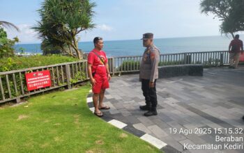 Personil Opsnal dan Polsubsektor Tanah Lot Melaksanakan Penjagaan dan Patroli di Kawasan DTW
