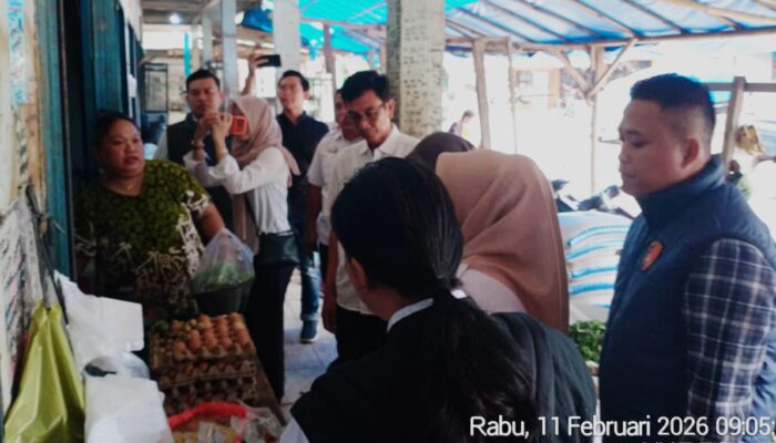 Satgas Saber Cek Harga Sembako di Pasar Way Jepara, Polisi Pastikan Masih di Bawah HET