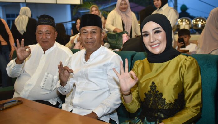 GRAND OPENING CAFE GELATIK DI LUBUKLINGGAU DIMERIAHKAN DENGAN PERFORMANCE BAND ILIR 7