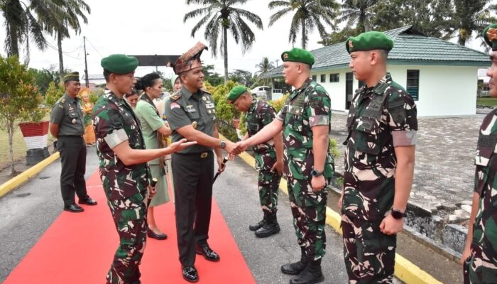 Kunjungan Kerja Danrem 031/WB Ke Kodim Kampar dan Yonif 132 Dalam Rangka Upaya Pembinaan Satuan