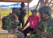 Sentuh Hati Warga Perbatasan: Pos Denom Satgas Yonif 751/VJS Anjangsana & Cek Kesehatan Door to Door di Denom Atukbin
