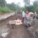 Semangat Kaum Ibu Warnai TMMD Mliwis, Gotong Royong Cor Jalan Demi Akses Lebih Baik