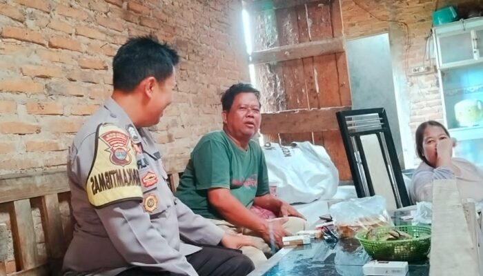 Cek Harga Sembako di Bulan Ramadhan,Bhabinkamtibmas Bripka Dwi Suwandi Sambangi UMKM dan Warung di Desa Binaannya