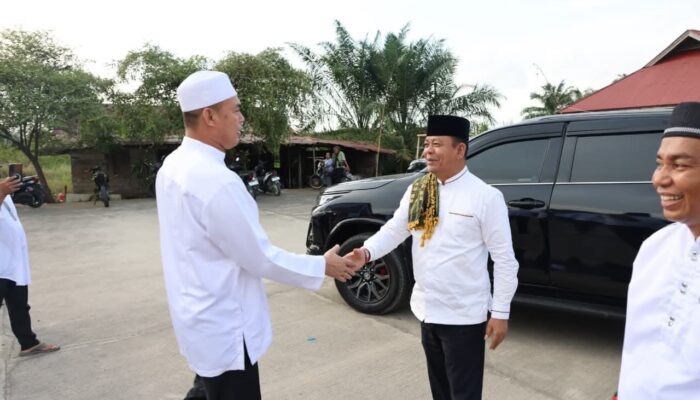 Kades Sontang Sambut Wabup Rohul dalam Safari Ramadan, Perkuat Sinergi Pembangunan Desa