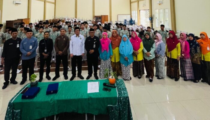 TARGETKAN ALUMNI JADI SARJANA, PENGUSAHA, DAN GO INTERNASIONAL, SMA N 1 PULOKULON GELAR TALK SHOW PENDIDIKAN “MENATA MASA DEPAN DENGAN IMAN DAN ILMU”