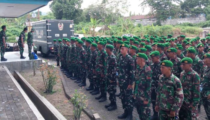 Dandim 1310/Bitung Sambut Kedatangan Prajurit Yonif TP 916/SDY di Lokasi Marshaling Area