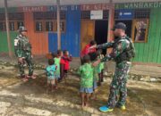 Tanamkan Akhlak Sejak Dini: Pos Serambakon Satgas Swasembada Yonif 751/VJS Anjangsana ke TK Wanbakon, Edukasi Moral hingga Berbagi Snack