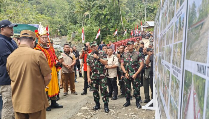 Kasad Meresmikan Jembatan Bailey Type 2-1 Penghubung Desa Sifalago Gomo dengan Desa Balohili Gomo