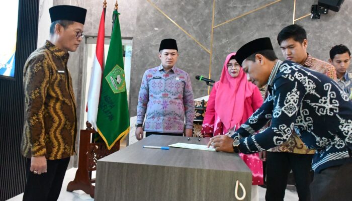 Lantik Pejabat Baru, Kakanwil Kemenag Sumsel: Jabatan adalah Amanah, Fokus pada Tupoksi dan Kekuatan Do’a Keluarga
