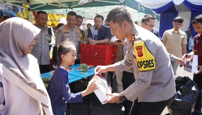 Wakapolri Pimpin Gerakan Pangan Murah Polri, Polres Cianjur Sediakan Sembako Harga Terjangkau