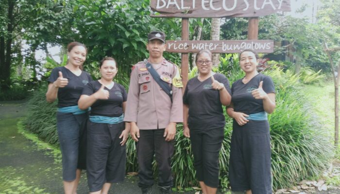 Bhabinkamtibmas Desa Gunung Salak Laksanakan Pendataan WNA di Bali Eco Stay