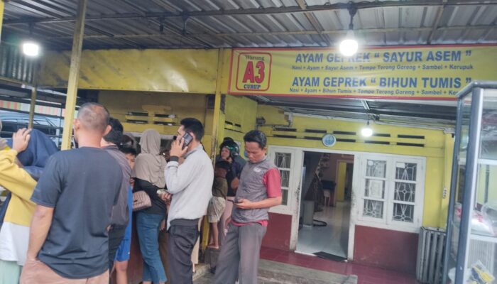 Ayam Geprek A3 Curup Jadi Menu Favorit Bukber Warga Lubuklinggau, Pedasnya Bikin Ketagihan